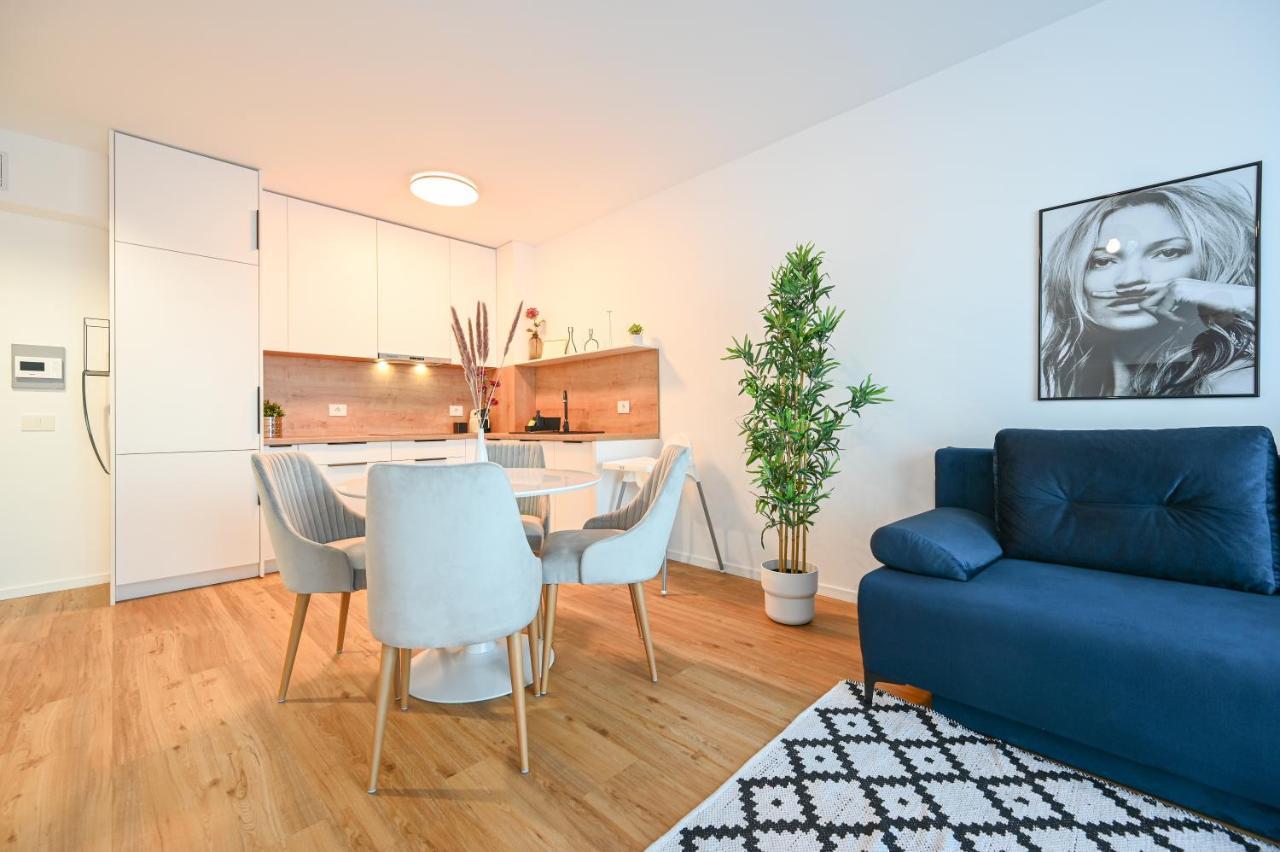 Km Flats Appartement Oradea Buitenkant foto