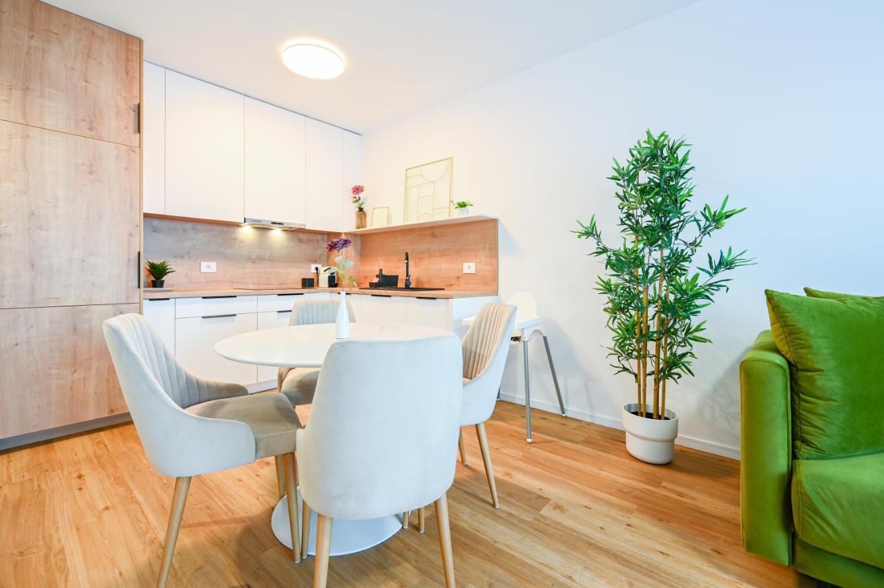 Km Flats Appartement Oradea Buitenkant foto