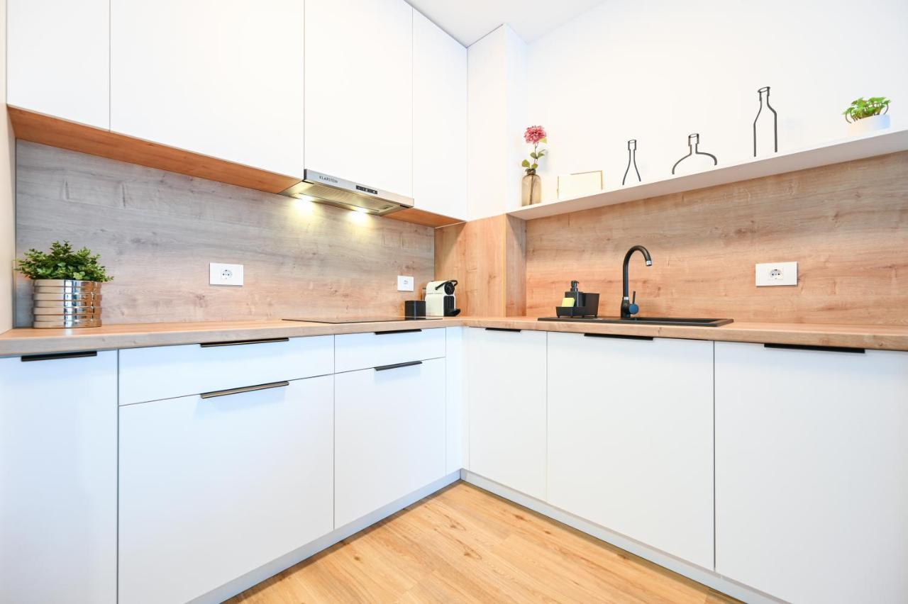 Km Flats Appartement Oradea Buitenkant foto